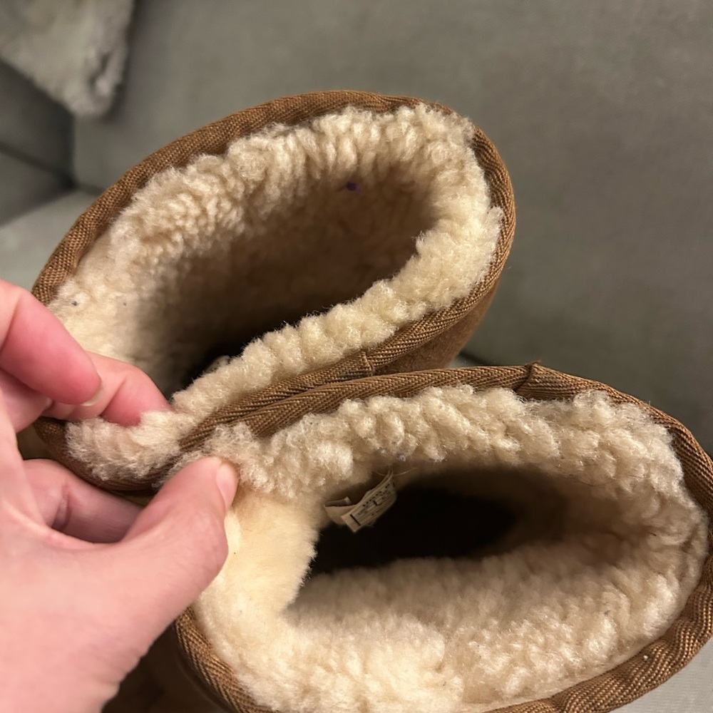 UGG Tan Shearling Boots - Picture 3 of 5